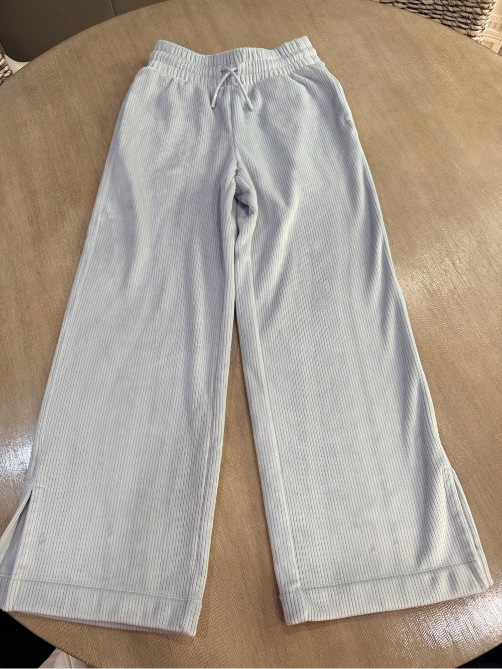 Athleta girl L/12 cozy velour girls Wide-Leg Ribbed Sweatpants - Light Gray